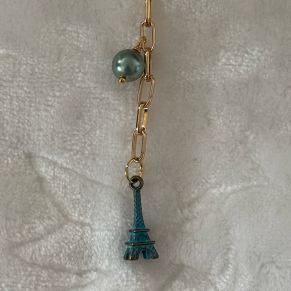 Red Balloon Dog Keychain With Green Faux Pearls & Eiffel Tower Charm - NWT - Picture 5 of 7